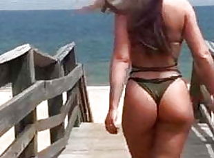 Results for : big ass walking nude pawg beach mature