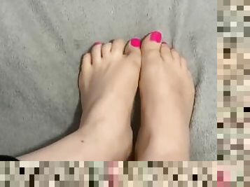 My horny oily feet looking for a hard dick to stroke