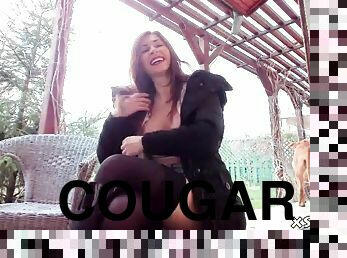 Wet cougar mommy orgasming on webcam
