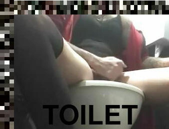 Cum no toilet