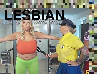 Crystal Swift and Jarushka Ross BBW lesbian sex