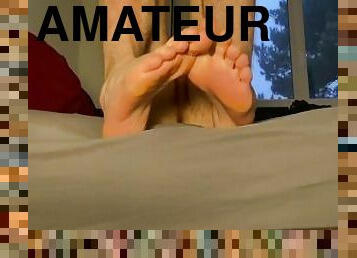 masturbation, amateur, ejaculation-sur-le-corps, ados, gay, branlette, pieds, rousse, secousses, ejaculation