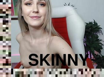 Skinny fully naked MILF talks with me on webcam
