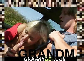 grand-mère, granny, massage, voiture, mexicain