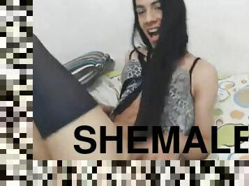 Shemale selfsuck