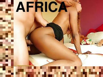 African Sex Trip - Hot MILF masseuse cant resist the sight of a big white cock