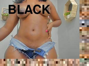 Black Big Arse Mom Shows her Amazing Body
