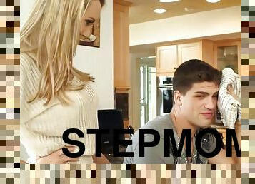 Blond Hair Stepmom Brandi Love Sex Video