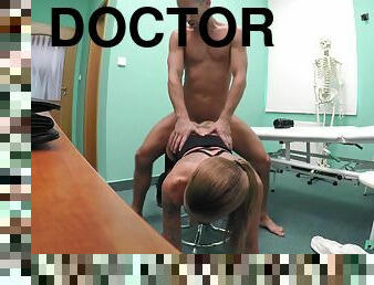 Estate agent Silvia Dellai juices up a doctor and tastes his jizz