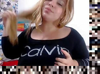 Sexy curvy woman orgasming on webcam