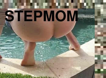 tettone, urina, amatoriali, mammine-mature, mamme, scene-rubate, arrapate, bionde, piscina, feticci