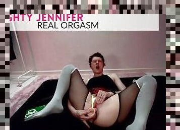 Naughty Jennifer real orgasm with dildo