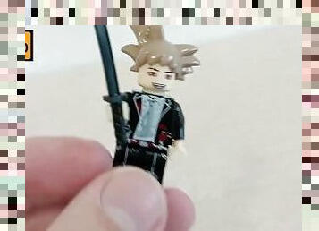 Girls, do you want to see my new Lego minifigure?