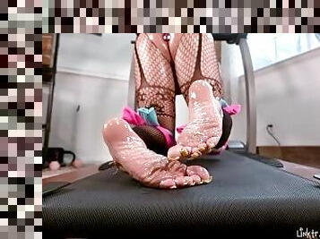 CRAWLING FOREVER FOOT FETISH OILED FEET FISHNET BUTT PLUG