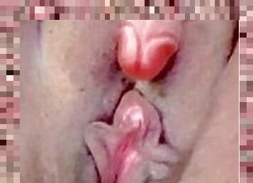 Tight pussy big clit/squirt