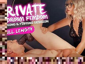 fisting, chatte-pussy, gode-ceinture, fellation, ejaculation-sur-le-corps, branlette, bdsm, couple, blonde, chambre-a-coucher