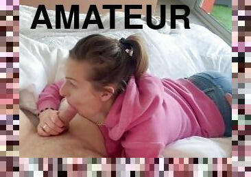 maigre, amateur, fellation, ejaculation-sur-le-corps, branlette, ejaculation, blonde, jeans, sucer