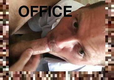 bureau-office, amateur, fellation, ejaculation-sur-le-corps, gay, pornstar, salope, pute, patron, ours