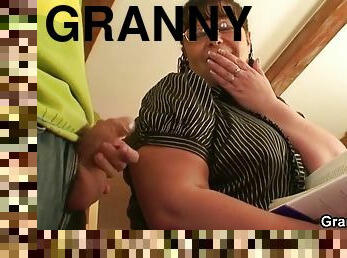 vanha, vaimo, isoäiti-granny, milf, isot-upeat-naiset, tukeva, nuori-18, vanhempi, vanha-ja-nuori, tosielämää