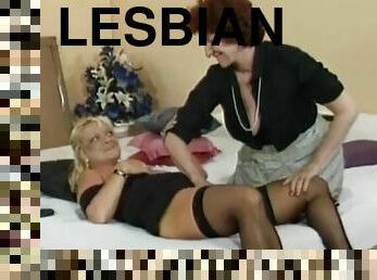 isot-tissit, remmidildo, isoäiti-granny, lesbo-lesbian, milf, kova-seksi, saksalainen, blondi, rintava