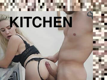 Morning Sex In Morning Anal On The Kitchen