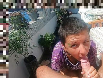 en-plein-air, amateur, fellation, ejaculation-sur-le-corps, maison, couple, hirondelle, petite-amie, ejaculation, sucer