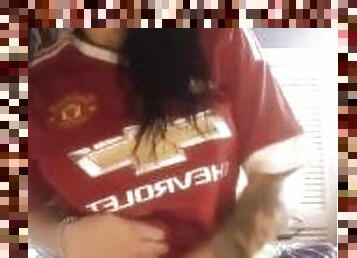 Man united shirt snippet of CUSTOM vid from an OF LEAK! wet and loud orgasm