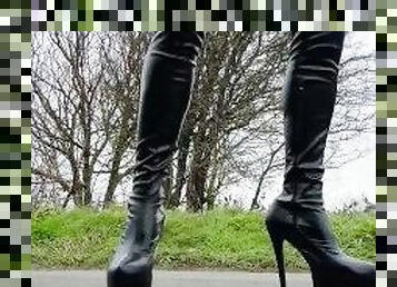 public, amateur, fétiche, solo, bottes, cuir