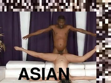 asiatique, gros-nichons, fellation, énorme-bite, interracial, hardcore, pieds, petite, bite, dure