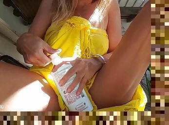 mamelons, en-plein-air, public, chatte-pussy, femme, amateur, milf, allemand, massage, pieds