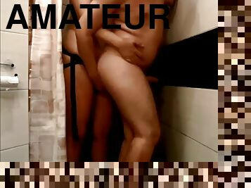 baignade, gode-ceinture, amateur, anal, mari, fétiche, douche