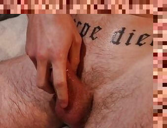 masturbation, amateur, énorme-bite, ados, chambre-a-coucher, solo, tatouage, bite