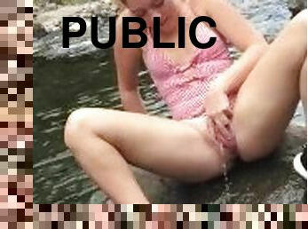 cul, gros-nichons, pisser, public, amateur, ados, salope, solo, petits-seins