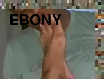 Teen thot sucks toes