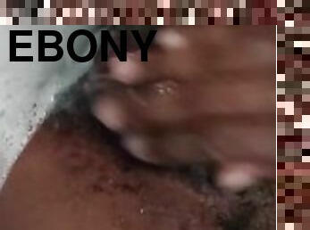Close up Ebony play with her pussy in the bath until squirt