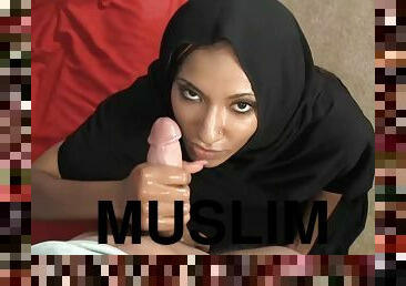 Muslim Babe Is So Horny She Forgets Her Rules