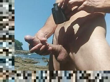 Exhibicionista Voyeur De Gran Polla Descarga En La Playa Pblica Espiando Con Los Prismticos