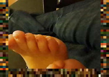 Her sexy pedicured feet, sexy soles toes show