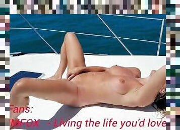 Kumfox - living the naked life you'd love