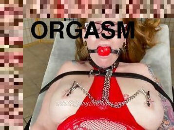 gros-nichons, mamelons, orgasme, chatte-pussy, hardcore, bdsm, rousse, ligotée, résille, machines