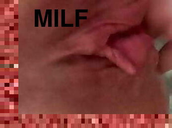 mamelons, orgasme, chatte-pussy, giclée, anal, fellation, milf, pute, britannique, serrée