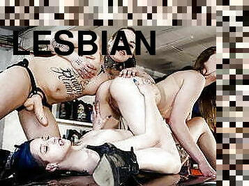 ציצי-גדול, ענק-huge, להשפריץ, סטראפ-און, לסבית-lesbian, שלישיה, שרמוטה, ציצים, עסיסי, פראי