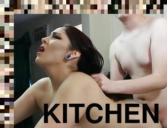 Quickie w/Daisy Dabs 4: 420 latina gets pounded in kitchen and facial