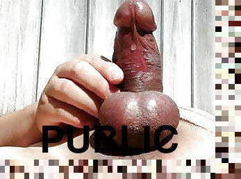 public cumshot