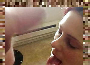 Amateur couple cum in mouth