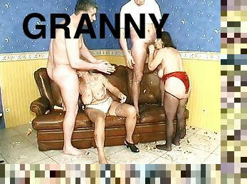 pissaaminen, amatööri, isoäiti-granny