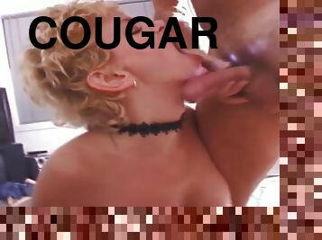 Sizzling Hot Sexy Cougar Is Eating A Massive Cock
