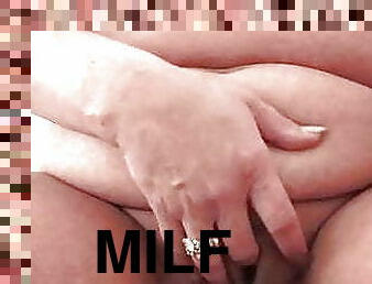 Mommy fingers herself 3