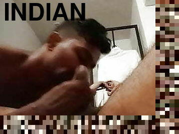 asiatique, fellation, énorme-bite, interracial, gay, indien, black, couple, ejaculation, par-voie-orale