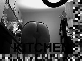 kitchen cam. No pants play time.